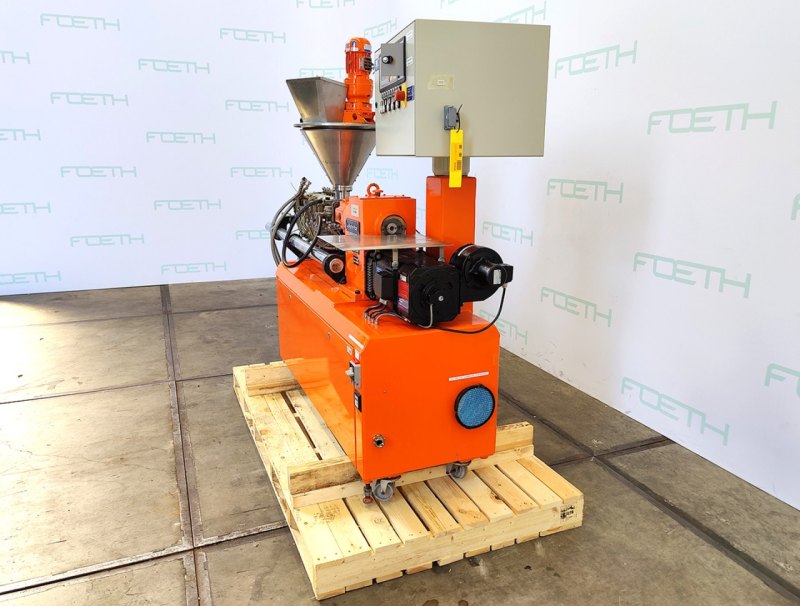 Leistritz LSM-30 34 GG - Double screw extruder