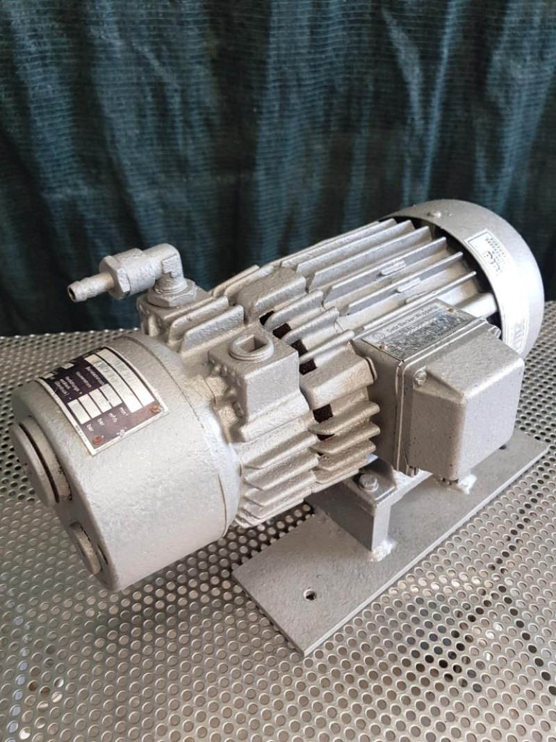 POMPA DA VUOTO A SECCO – AIRFLUID – MOD. VT 3.6