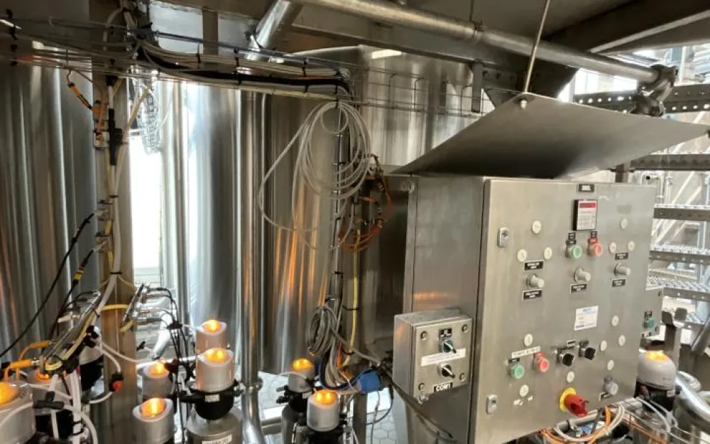 Unknown Stainless Steel Mixing Tank