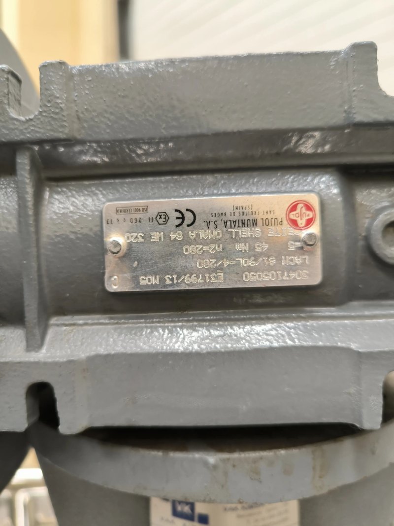 STAINLESS STEEL TANK 670 LITRES WITH AGITATION