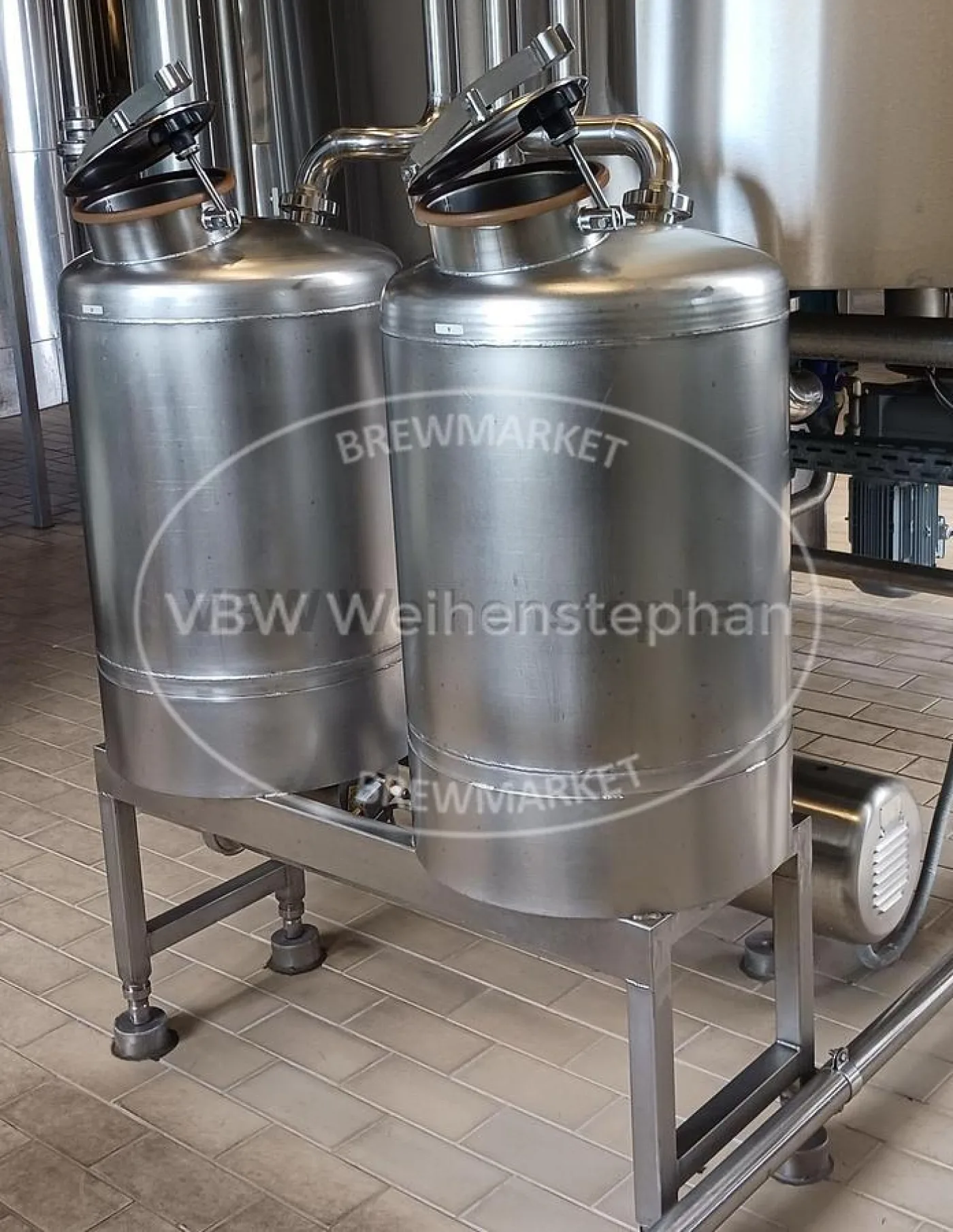 Hop dosing tanks - 1