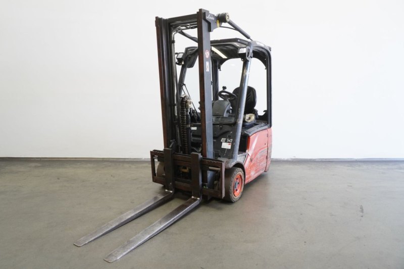 Frontstapler Linde E 14 386 (2009)