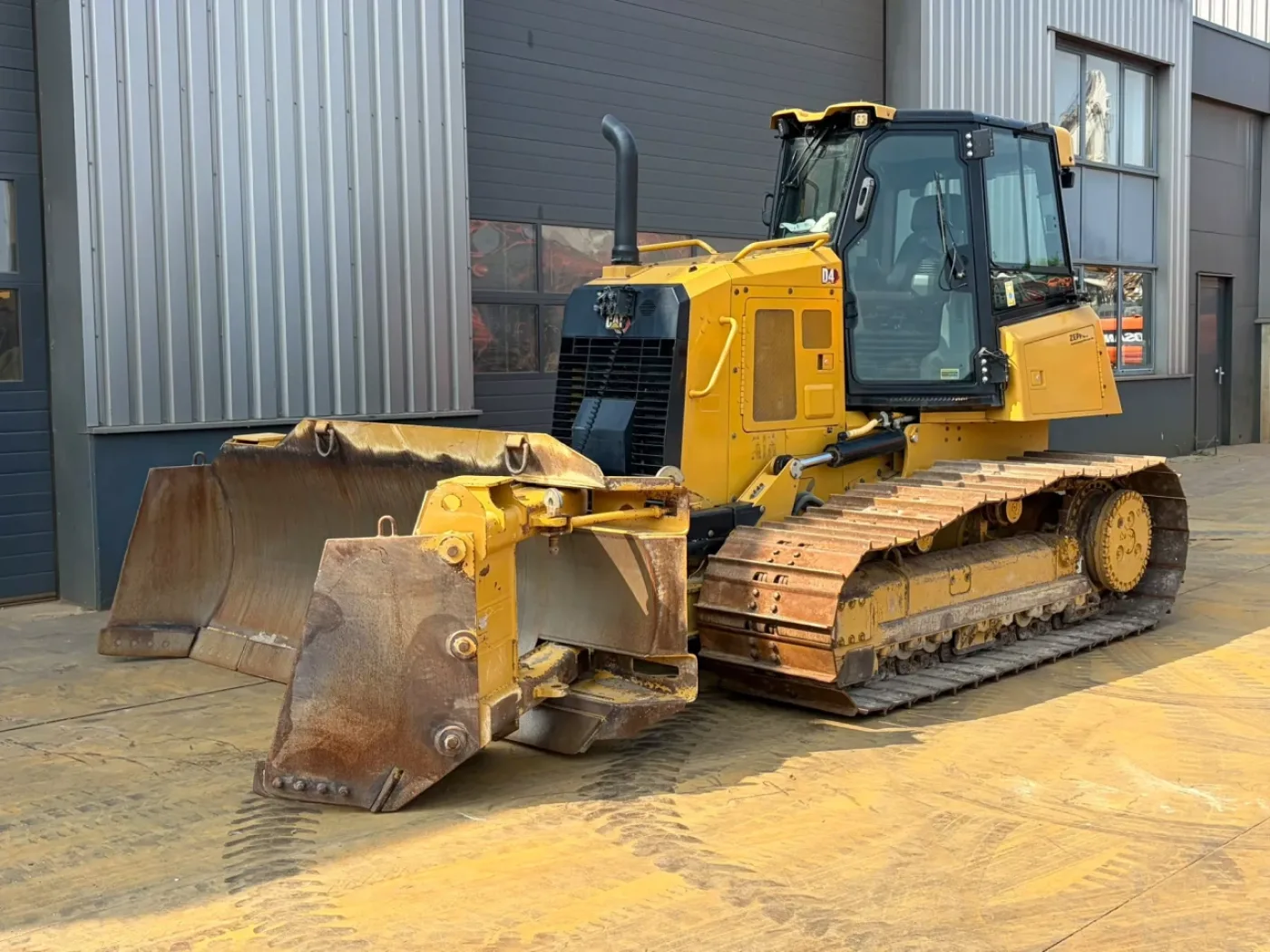 Caterpillar D4 LGP 15A (D6K / D6K2) - 2
