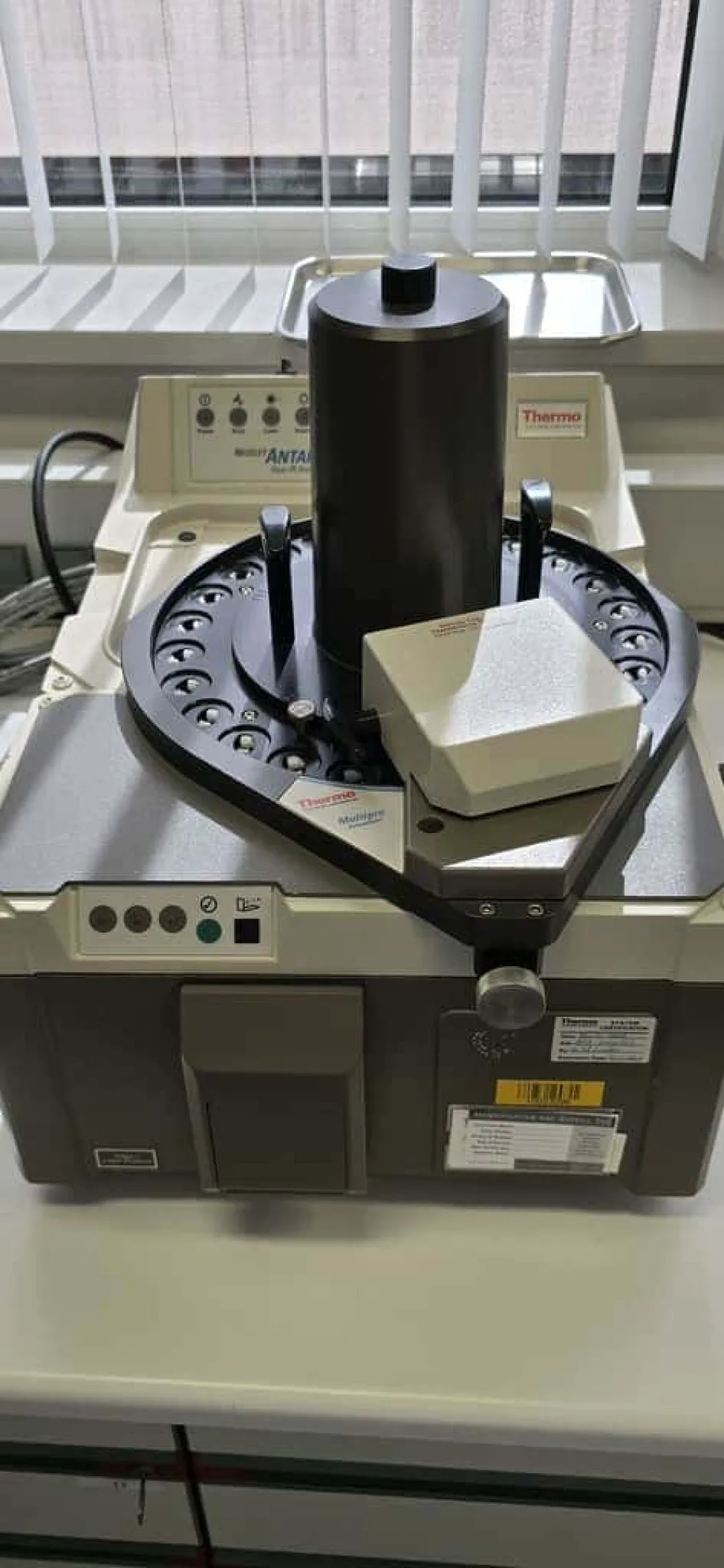 Thermo Antaris FT-NIR Spectrometer