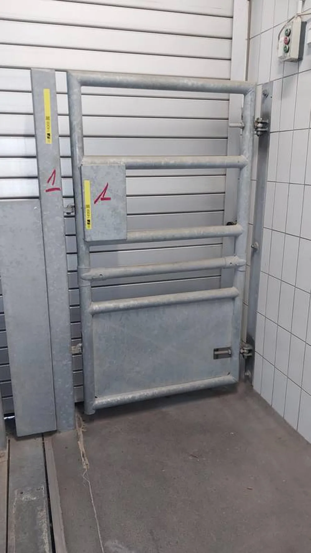 Stable gates