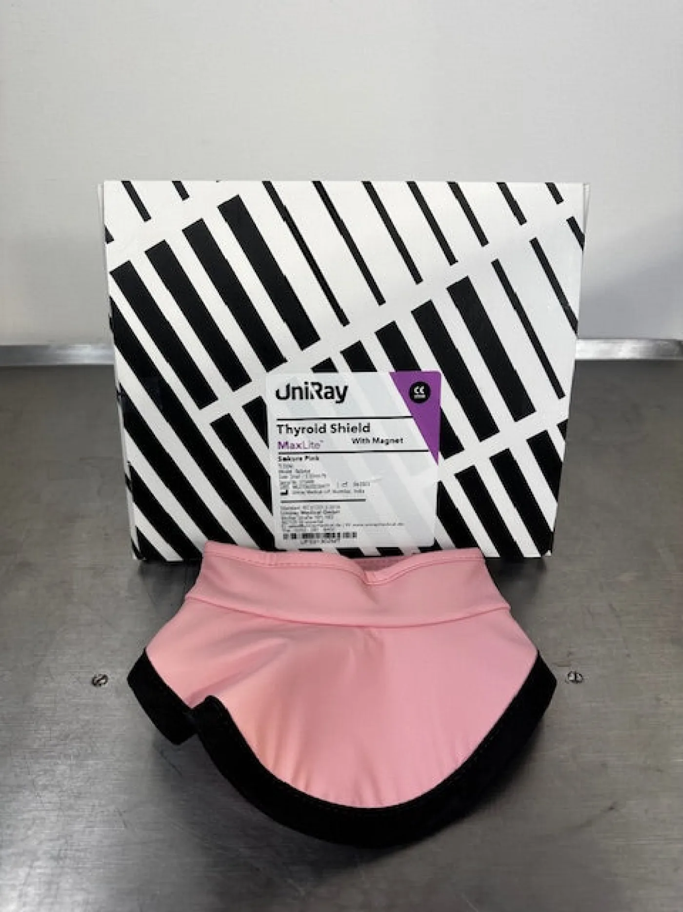 Uniray Medical Tyroid Shield Röntgenschutzschild Schilddrüse - 1
