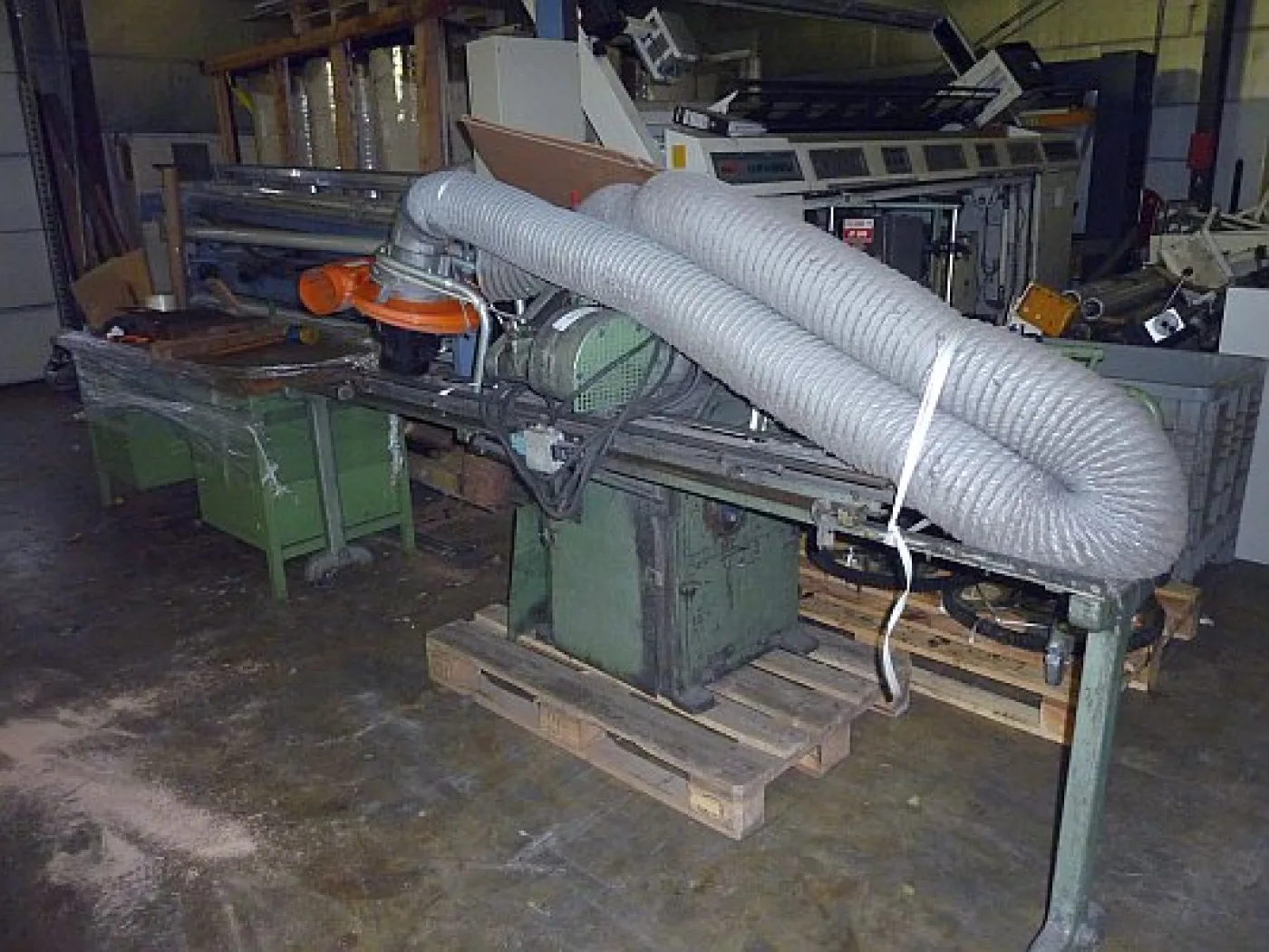 Reinigingsmachine voor rieten met afzuiging - 2