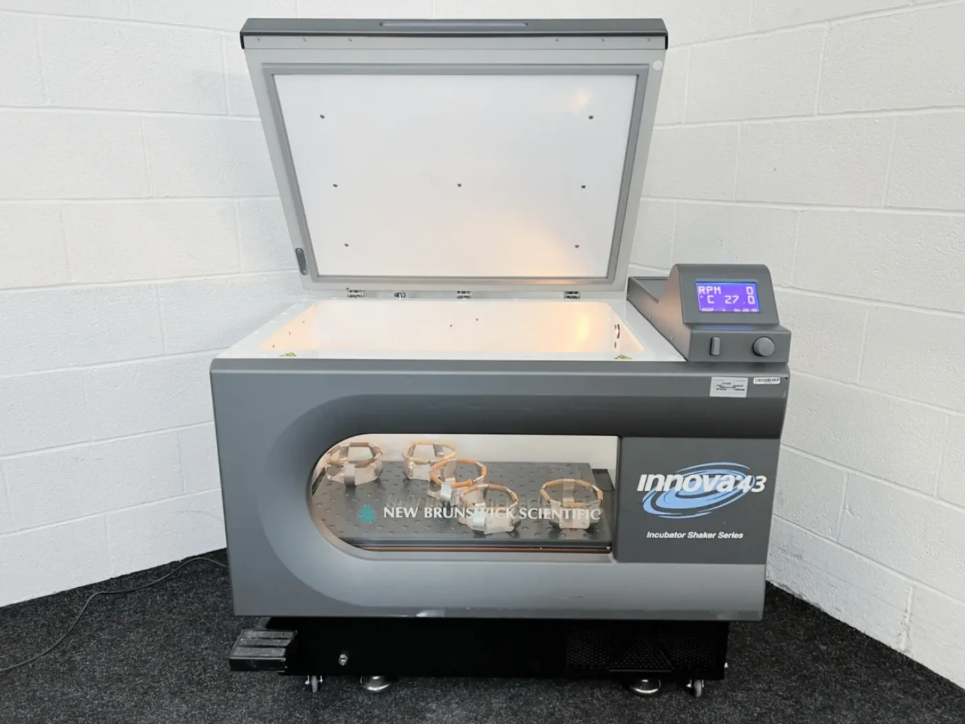 New Brunswick Innova 43 Incubator Shaker - 1