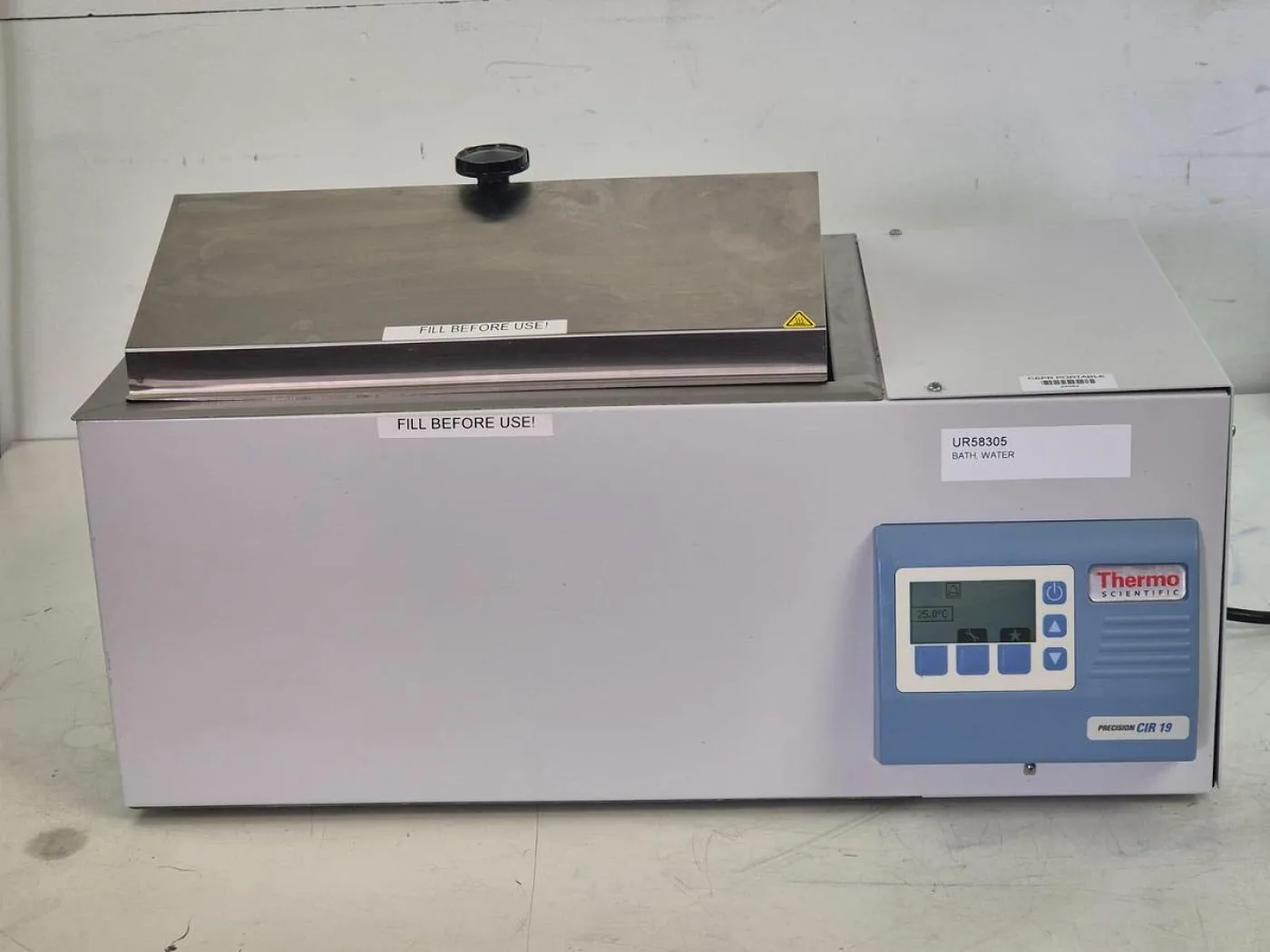 Thermo Scientific CIR19 Circulating Bath - 3