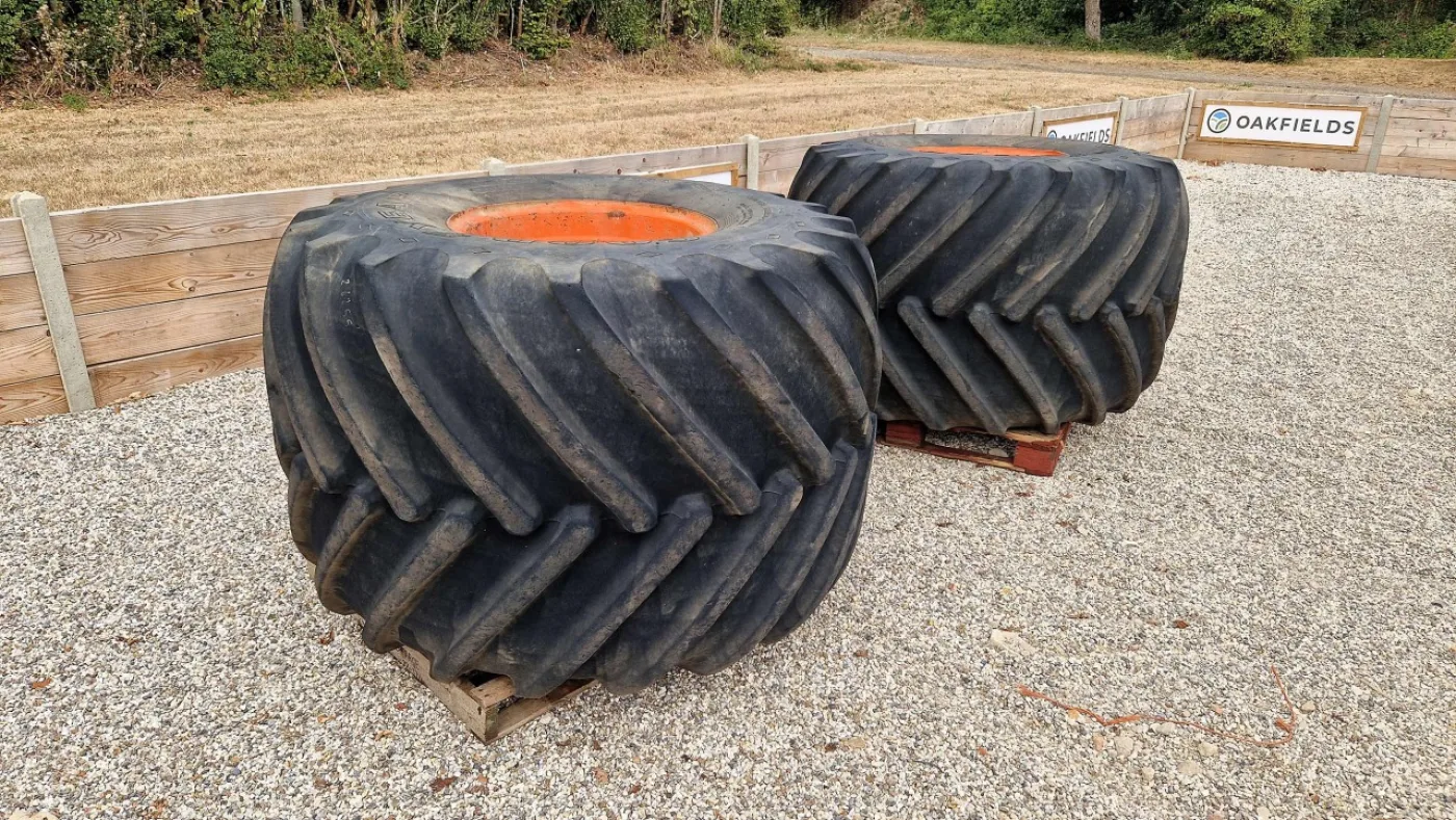 Pair of 66 x 43.00 - 25 Goodyear Terra-Tyres on rims - 1