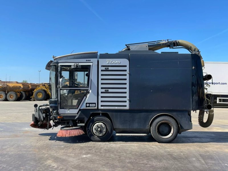 Ravo 560 sweeper 3th brush / vacuumtruck (BZ-VJ-14) Ravo 560 sweeper 3th brush / vacuumtruck (BZ-VJ-14)