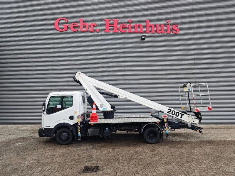 Nissan Cabstar 35.13 NT400 GSR B200T