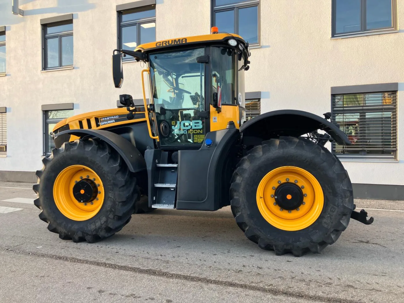 Schlepper JCB Fastrac 4220 iCON - 3