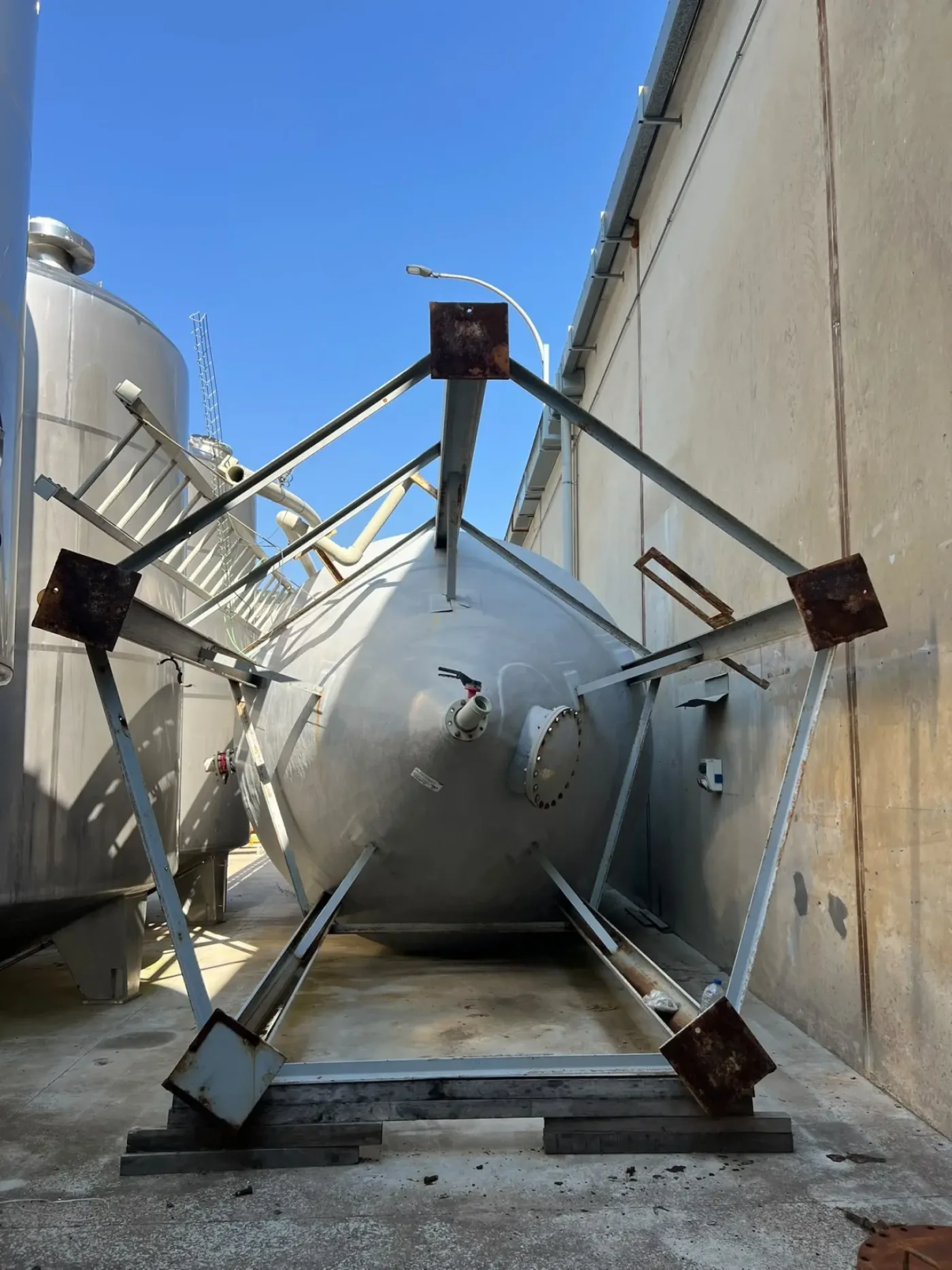 USED FIBREGLASS TANK - 4