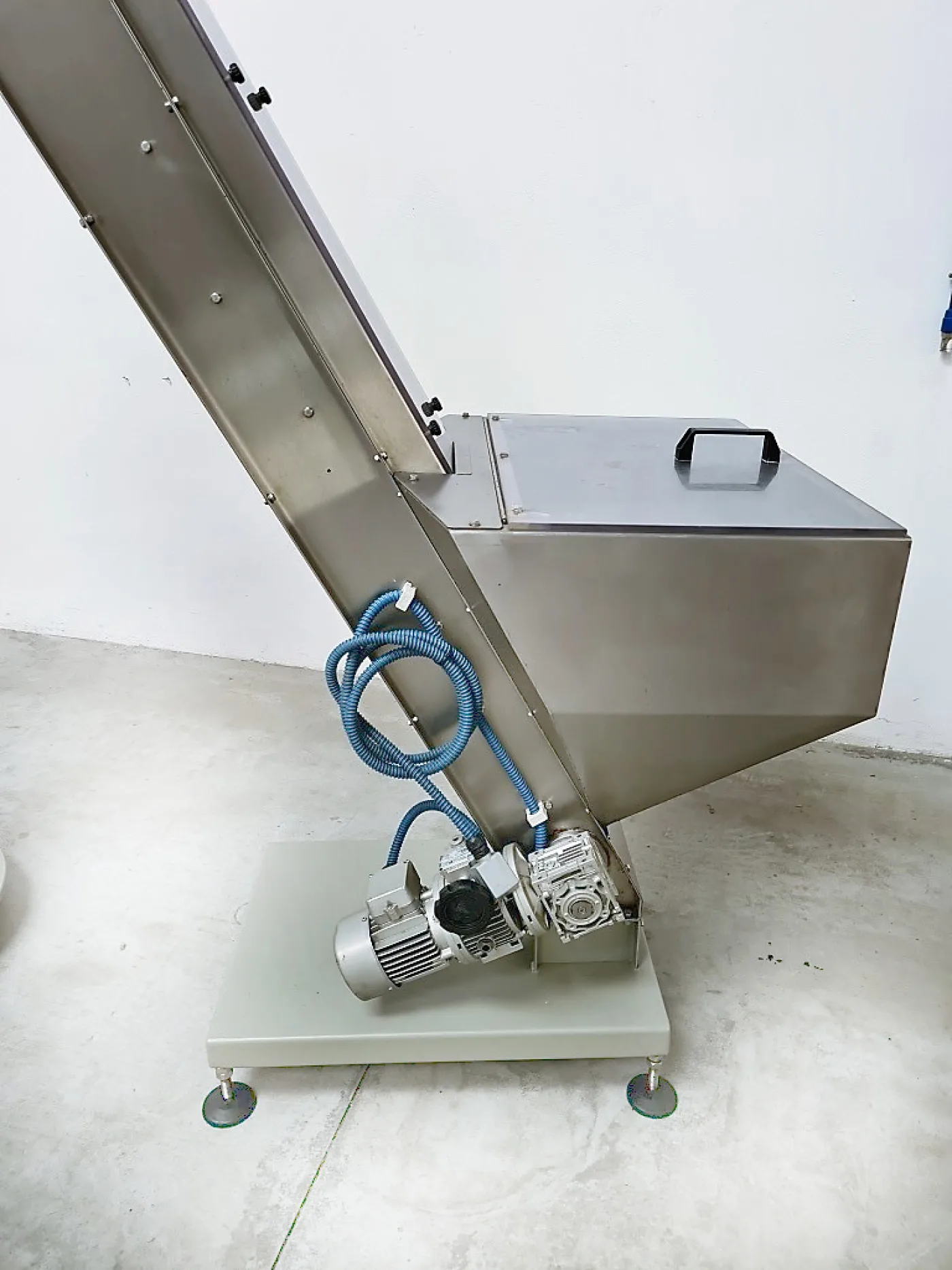 ELEVATORE E ALIMENTATORE PER TAPPI – MASTER VIBRATORI - 6