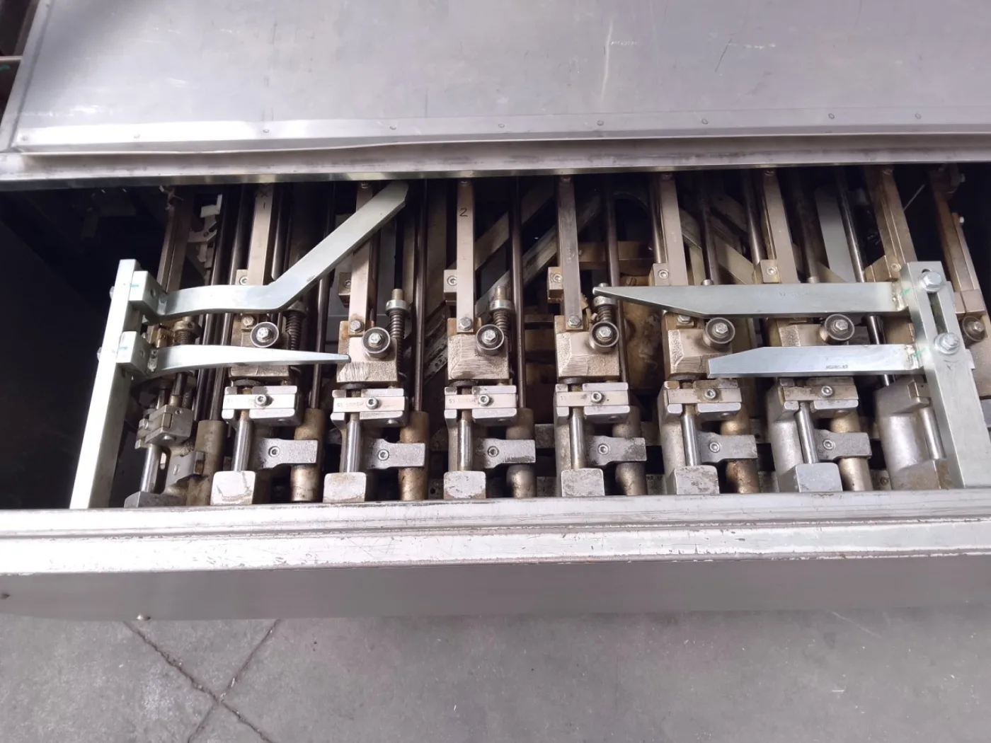 ASTUCCIATRICE ORIZZONTALE – CAM – MOD. HMM1.05 - 6