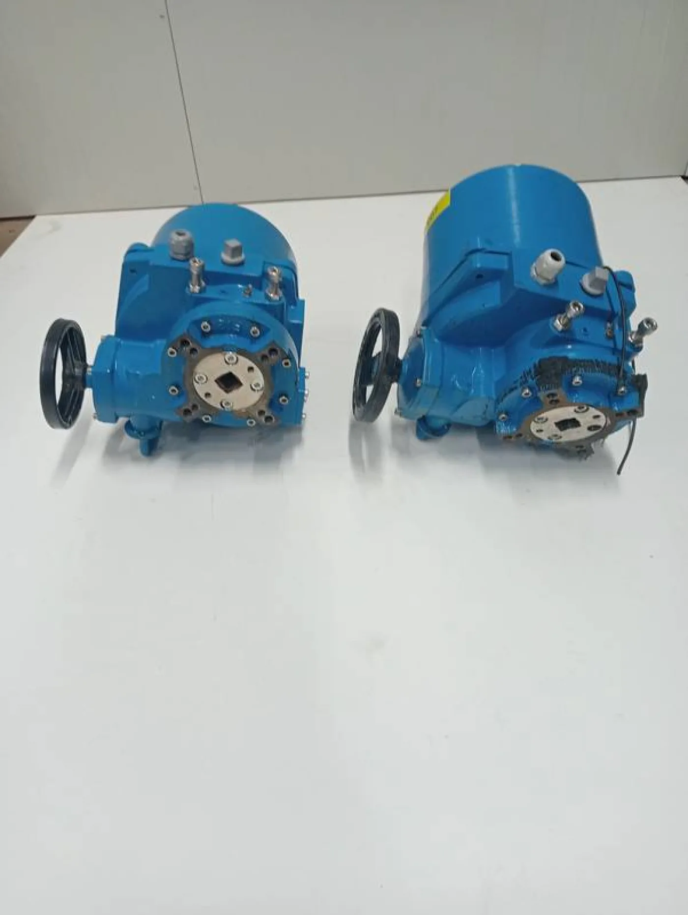 Valve drive - 8
