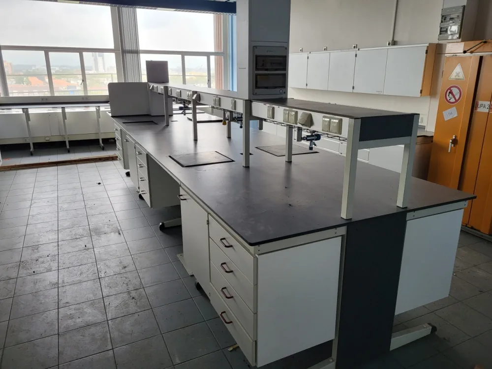 1985 – Used S+B Island table (540 cm)