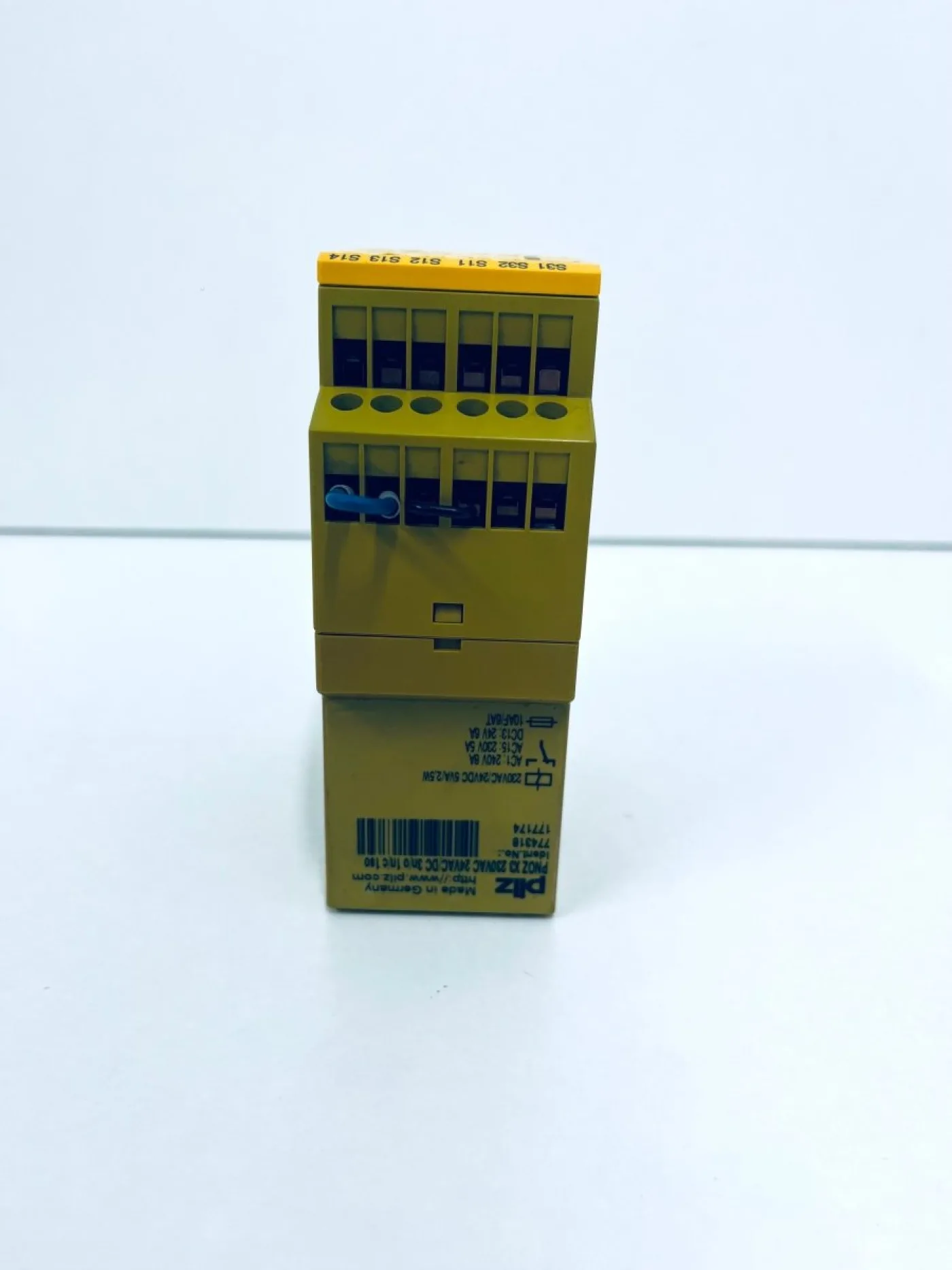 Pilz Sicherheitsmodul PN0Z X3 - 2