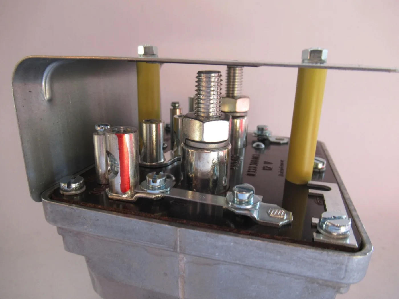 Elektrische hoofdschakelaar - 8