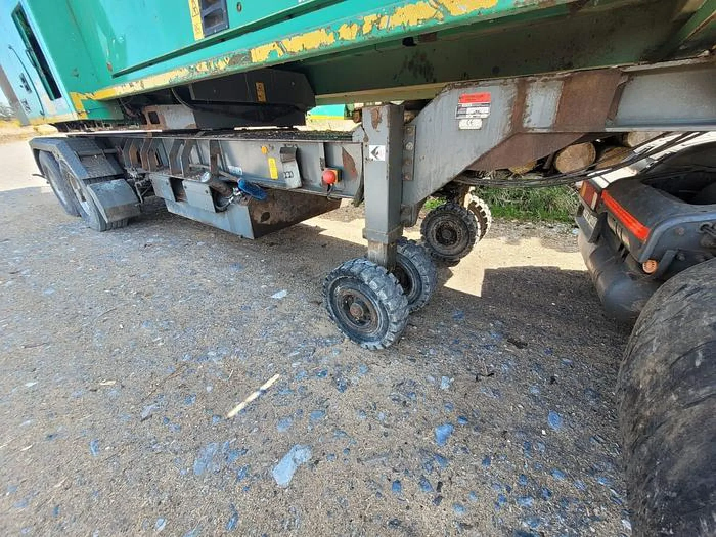 2014 Jenz 820 Chipper W/Mounted Epsilon 130 Crane - 5