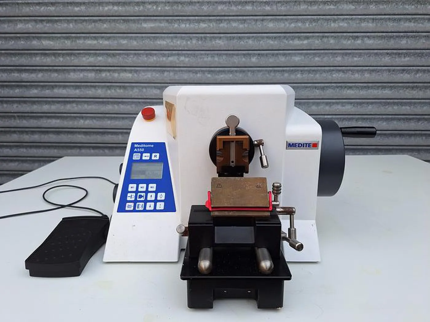 Medite A550 Rotary Microtome - 1