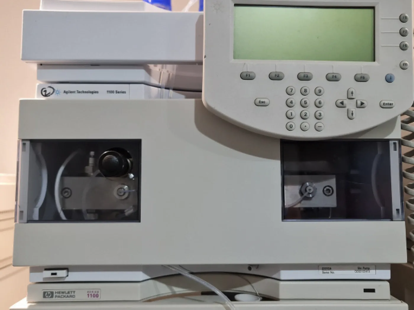 Agilent 1100 System with Binary Pump and Multiple Wavelength Detector HPLC System - 2