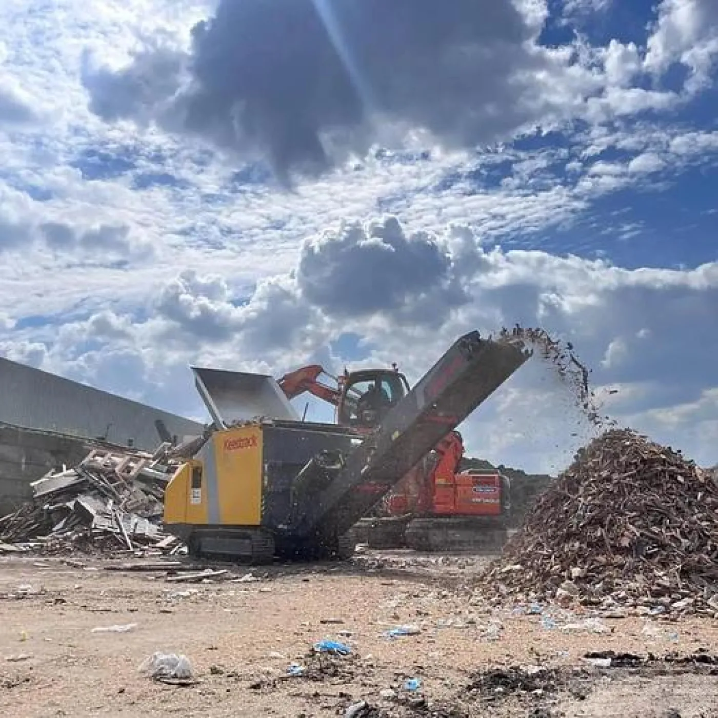2024 Keestrack P3 Tracked Twin-Shaft Shredder - 1