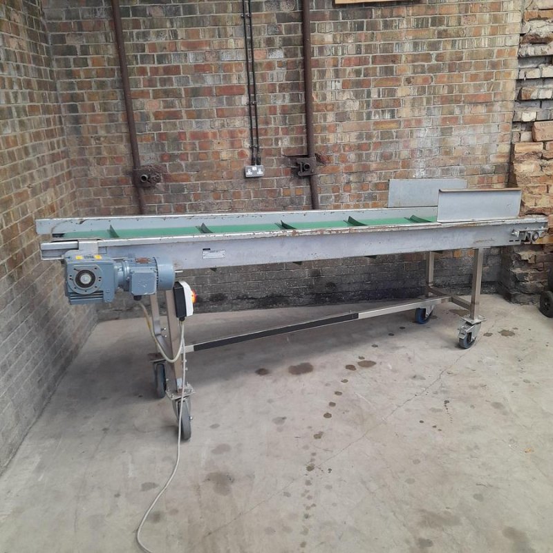 R J Herbert Engineering Incline Conveyor