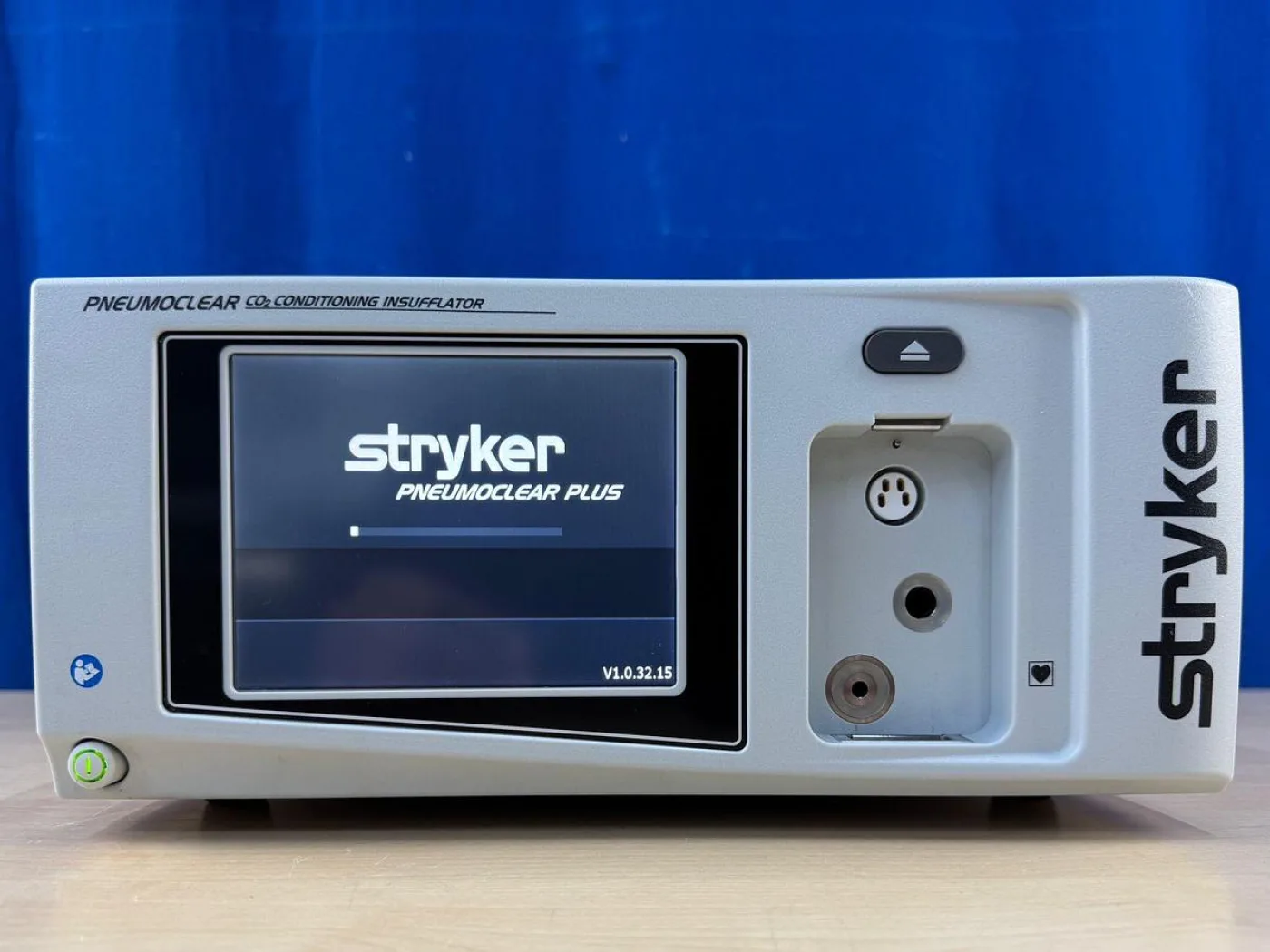 Stryker Pneumo Clear Plus CO2 Conditioning Insufflator YOM: 2017 - 4