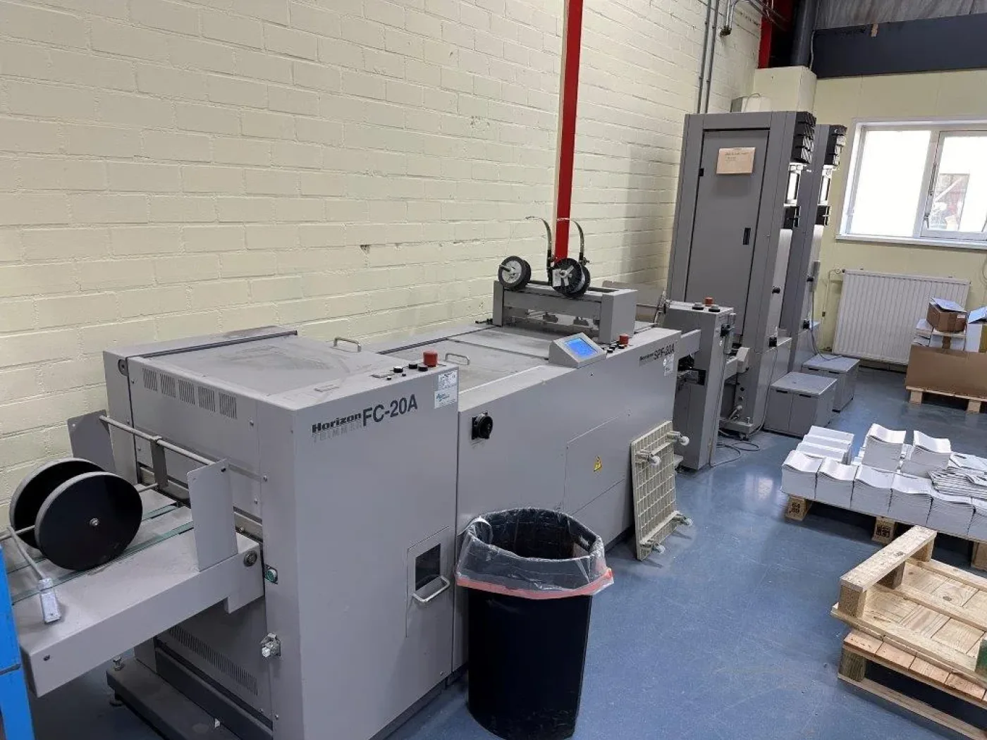 Horizon 1 x VAC-100 with SPF 20A - FC 20A bookletmaker - 4