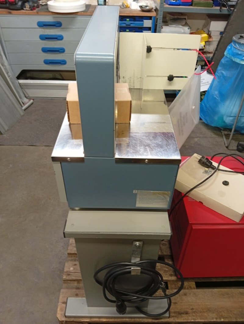 Banderolierer Akebono OB 301 N mit Großrollenmagazin