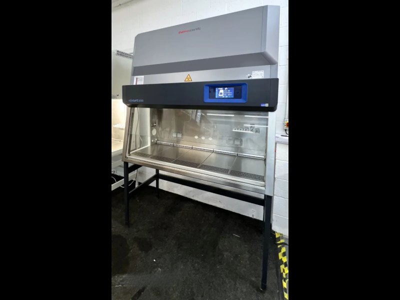 Thermo Scientific Herasafe 2030i 1.5 Safety Cabinet