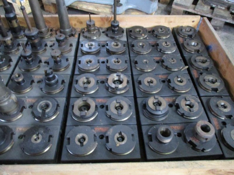 54x SK 50 / 27x TUL Kelch UNBEKANNT