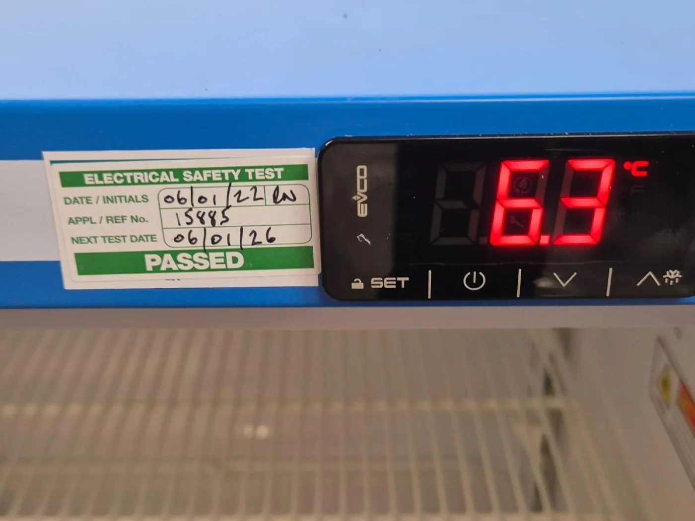 Labcold RLPR0517 150L Under-counter laboratory refrigerator - 3