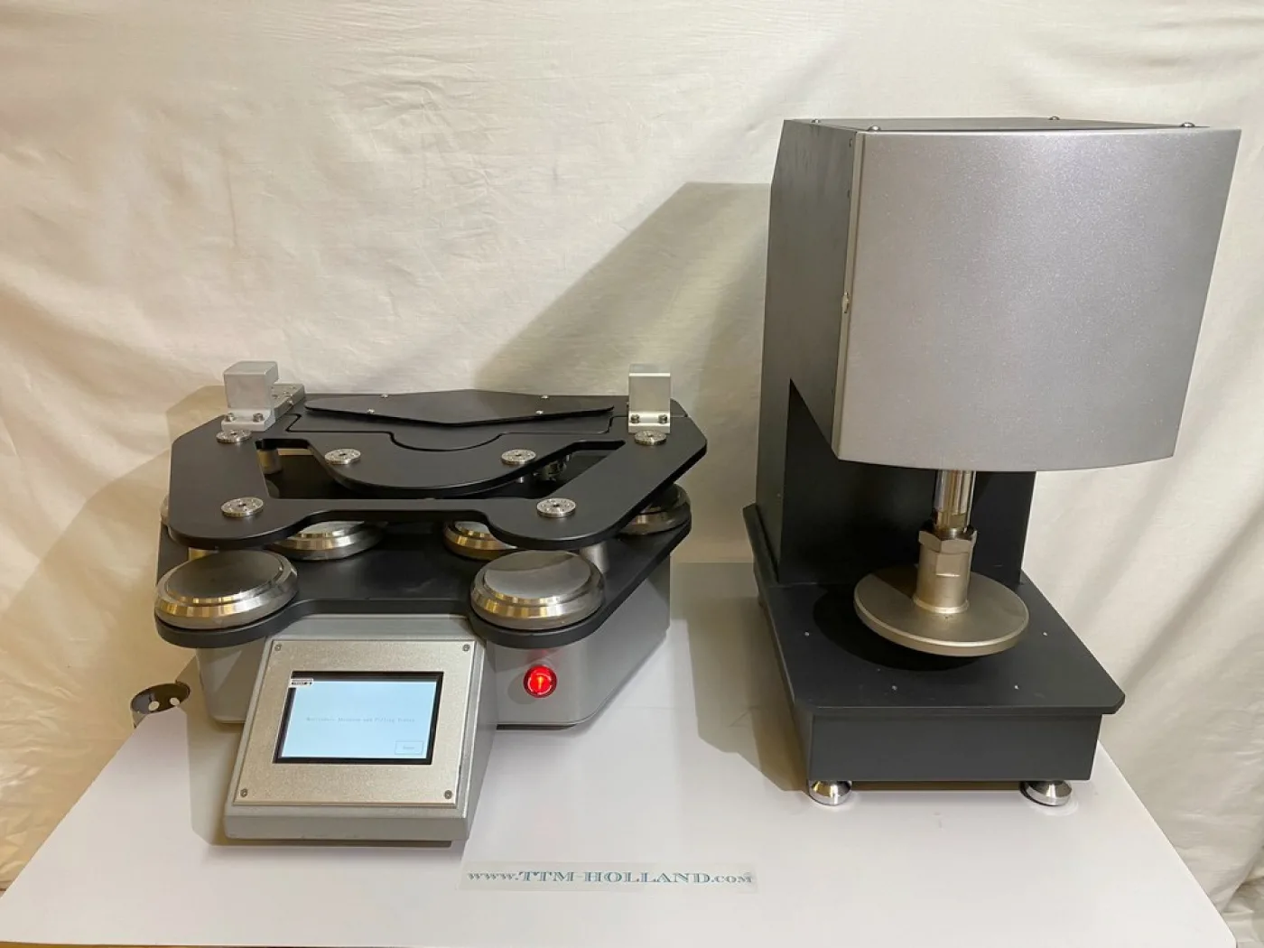 Martindale abrasion and pilling tester - 4