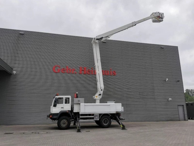 MAN LE 18.280 4x4 Altec TA 60 3 Persons 20.3 meter 46 kV Isolated!