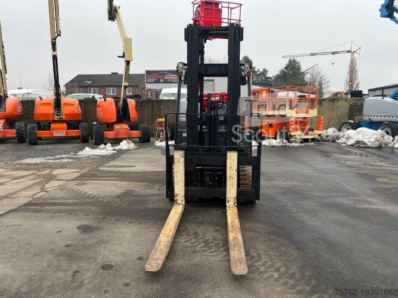 Doosan B50X5 5T 6m Triplex non-marking (1840)