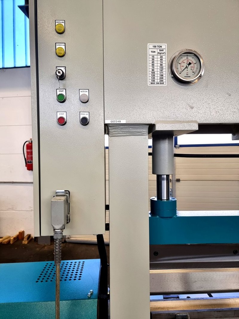 Hydraulische Werkstattpresse mit Abkantvorrichtung AP 1520/150