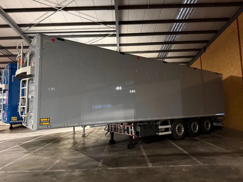 Cracker 72m3 11M Agrar-Agri New/New Folding bumper Automatic roof