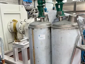 STAINLESS STEEL TANK 304 365 LITERS WITH AGITATION AND JACKET