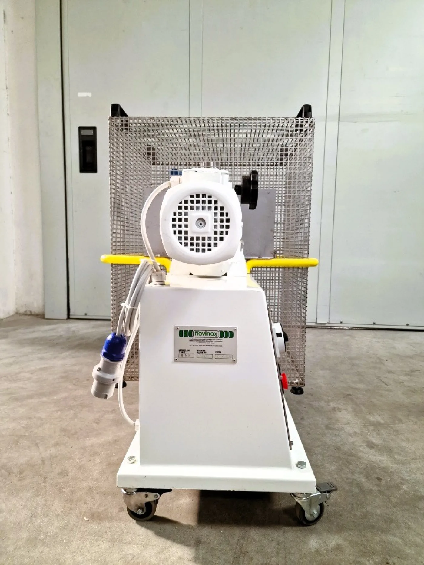 MESCOLATORE A V – NOVINOX – MOD. MAV - 4