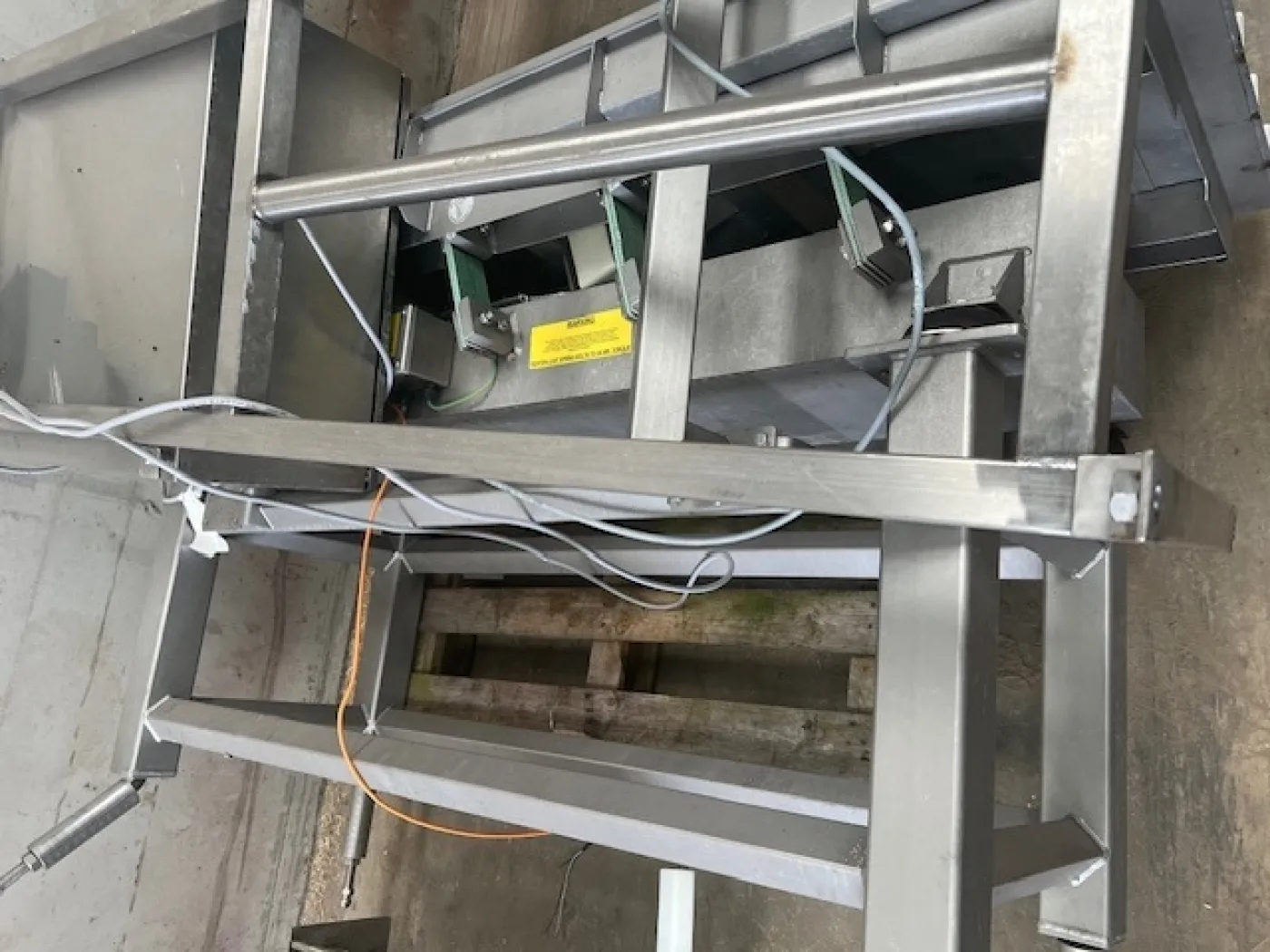Driver Southall Vibrating Conveyor - 2