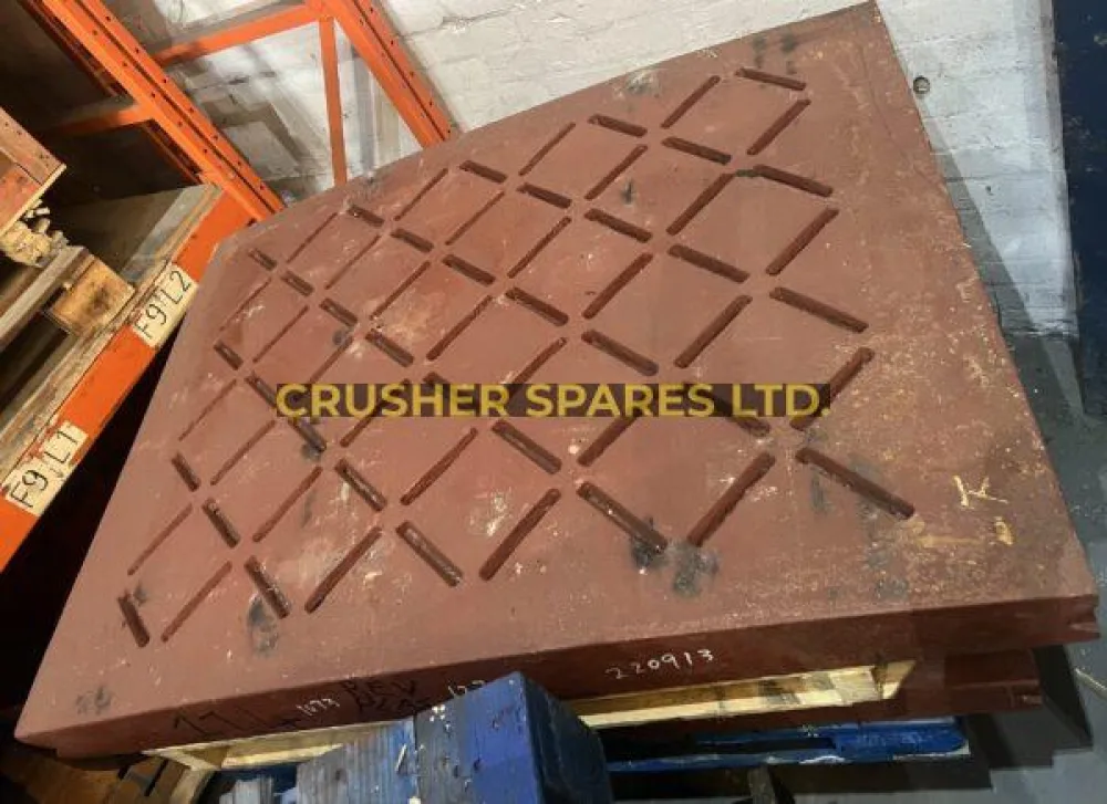 J006.114 | B0355 | Jaw Plate | Kue-Ken / Brown Lenox |