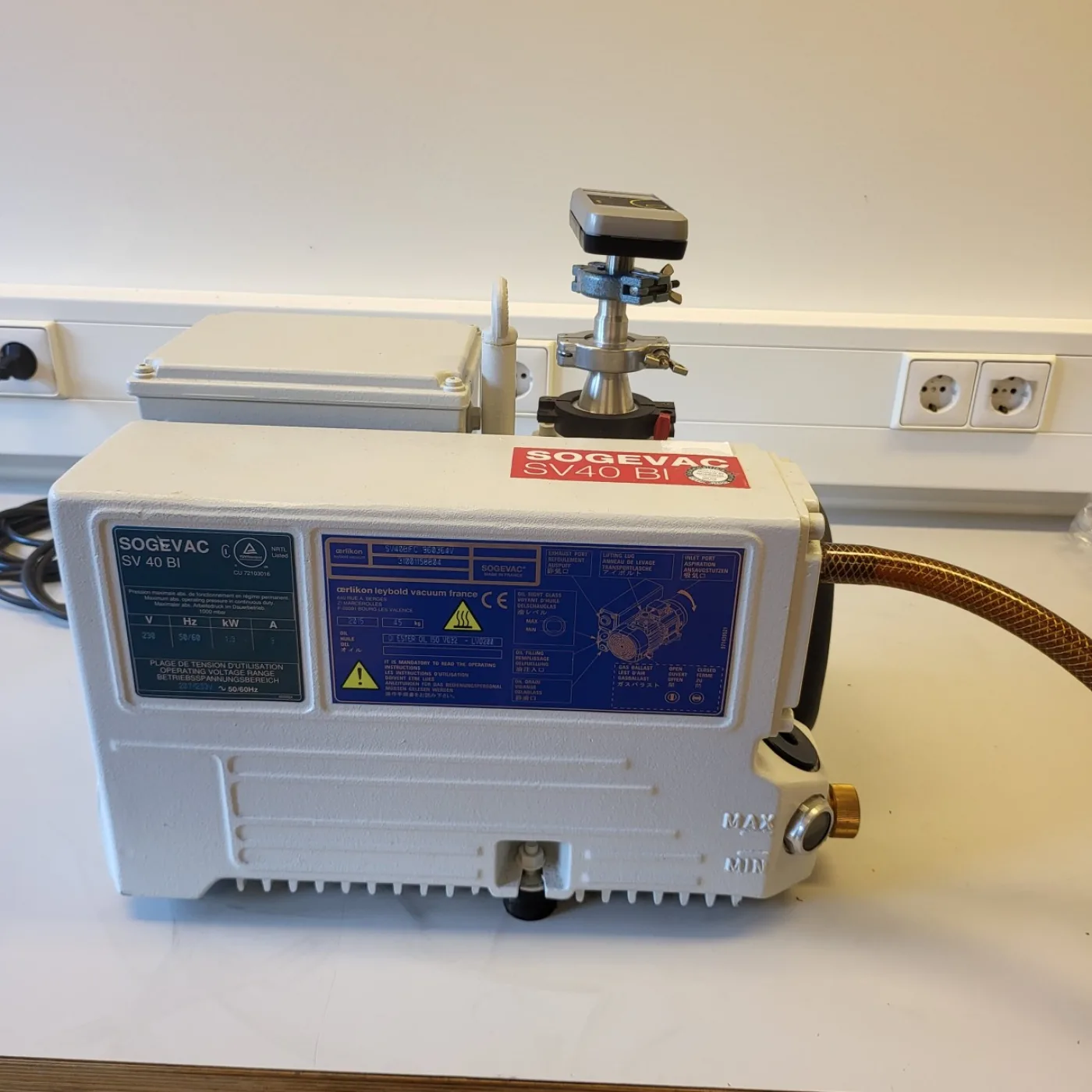 1740 - Used Sogevac SV40 BI oil sealed vacuum pump - 1