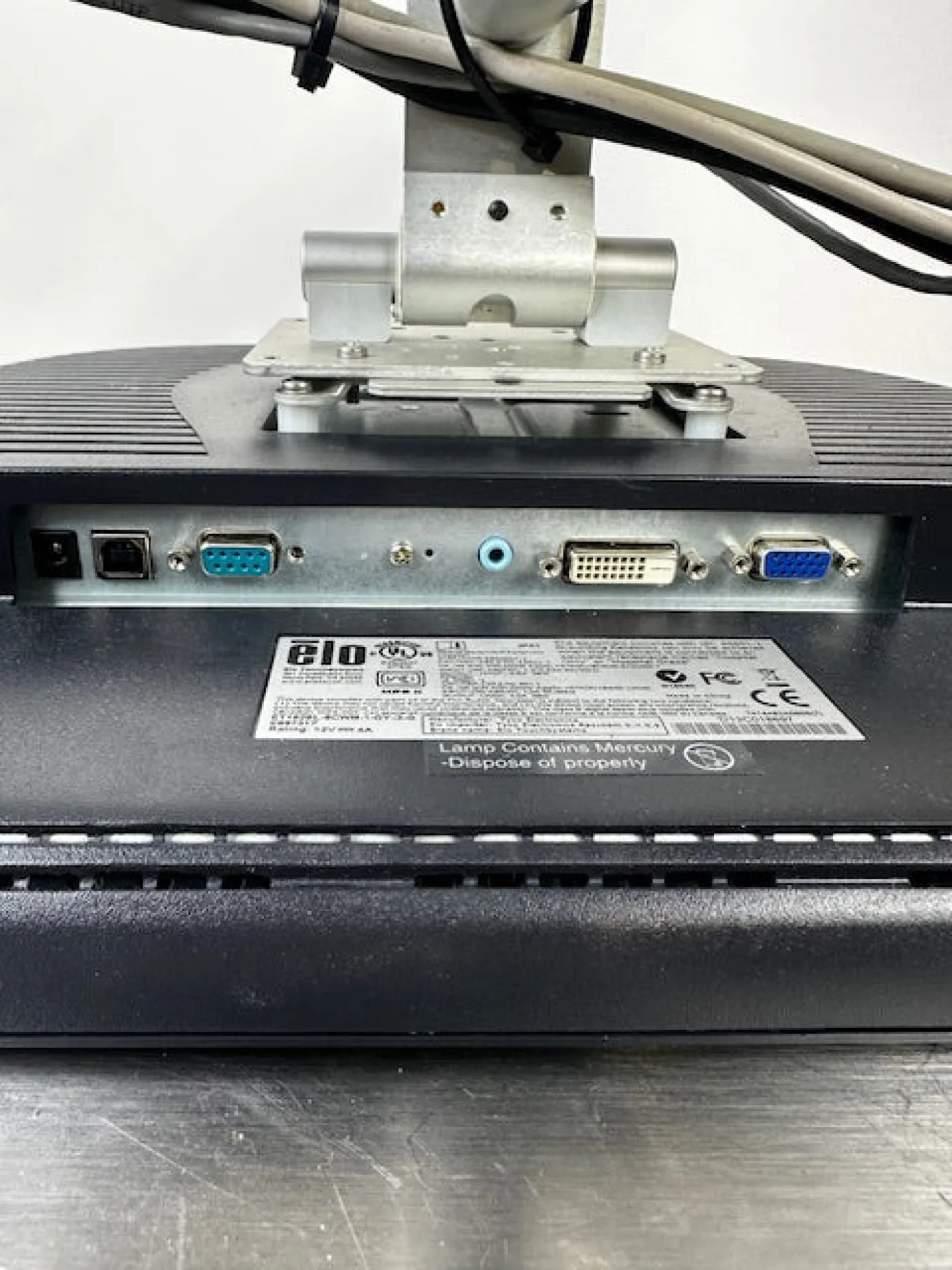Elo ET1928L-8CWM-1 LCD-Touch-Sreen-Monitor - 2