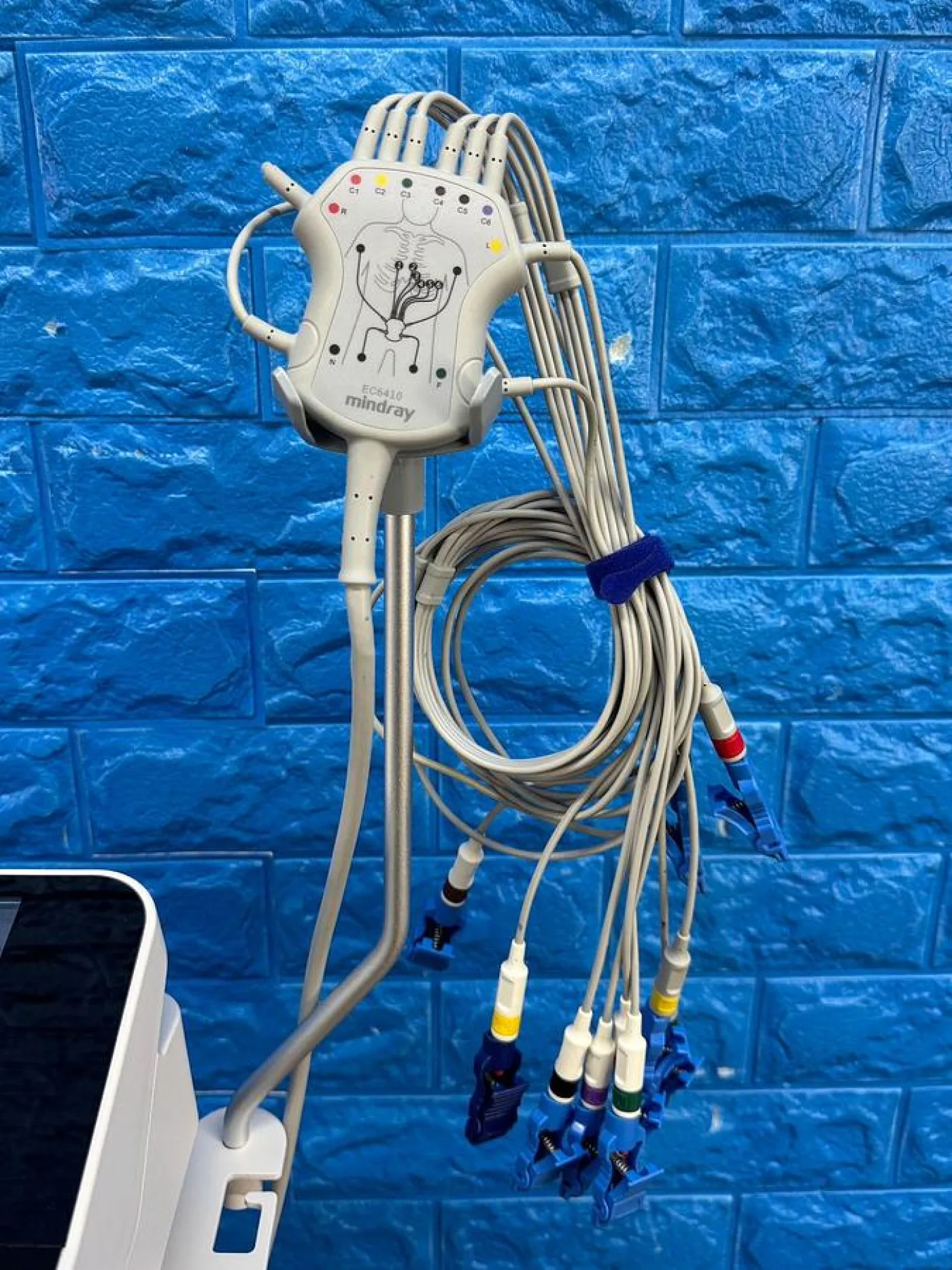 Mindray Electrocardiograph ECG Model: BeneHeart R12 YOM: 2022 - 8