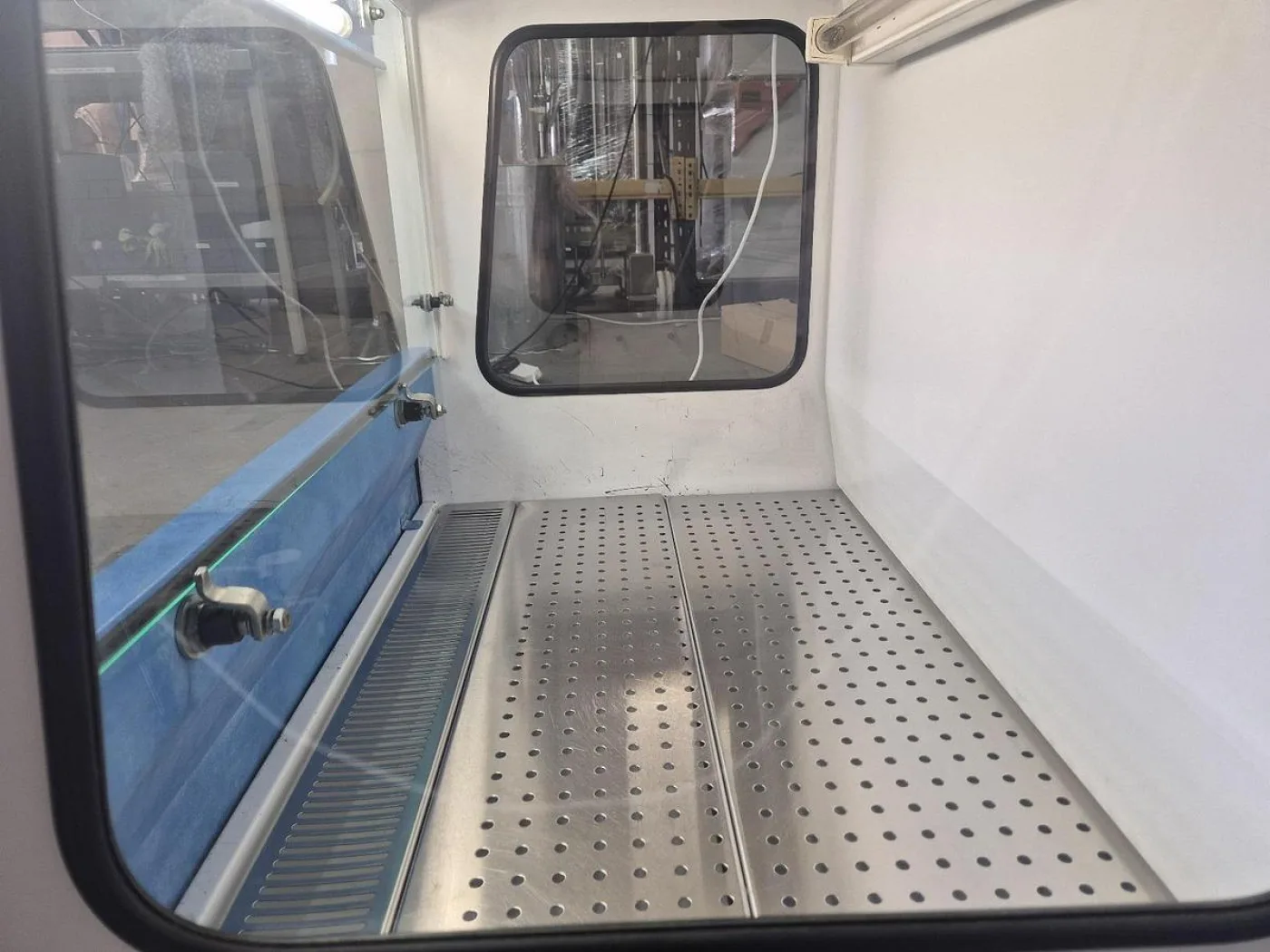 ICN Biomedicals Flow Gelaire BSB Class 2 Safety Cabinet - 5