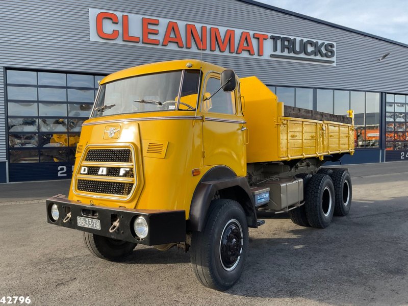 DAF AZ 1900 DS 420 6x6 Driezijdige kipper "Oldtimer"