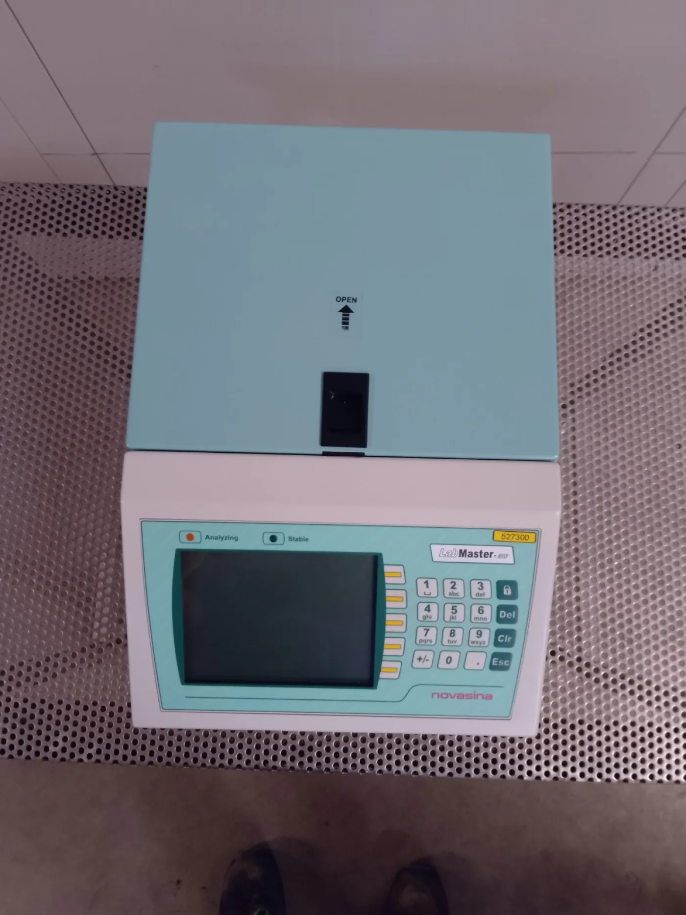 MISURATORE DI ATTIVITÀ DELL’ACQUA – NOVASINA – MOD.LAB MASTER-AW - 4